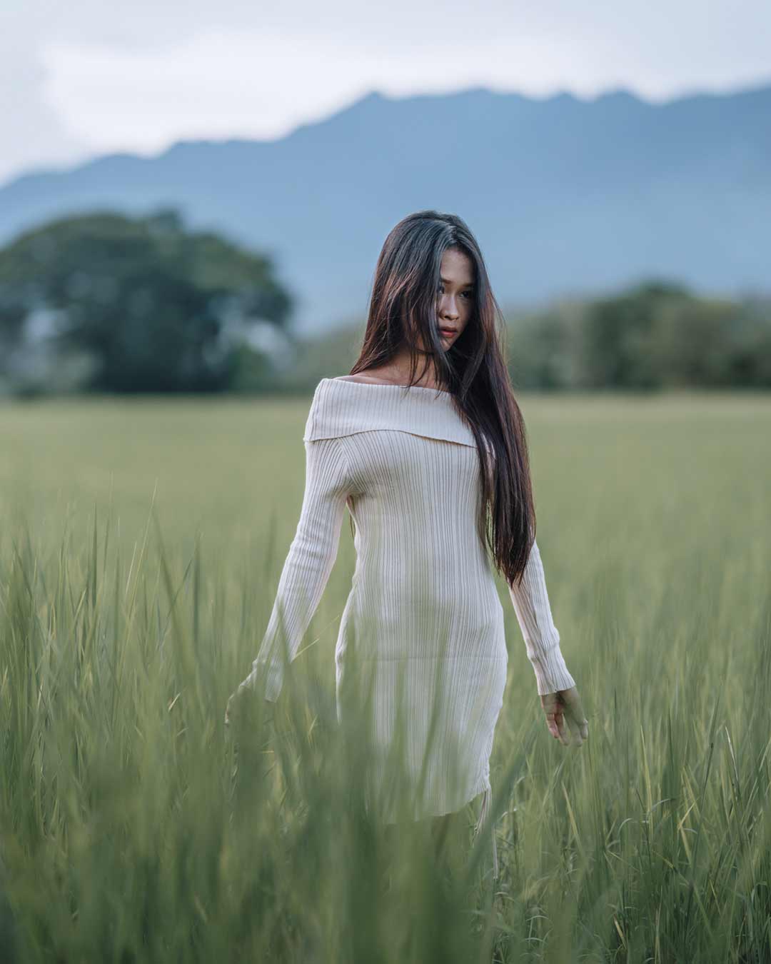 Luxury Thai-style Villa in Chiang Dao. Unobstructed views of Doi Luang & Ping River. A wooden sanctuary on healing land. Experience authentic luxury in Thailand.